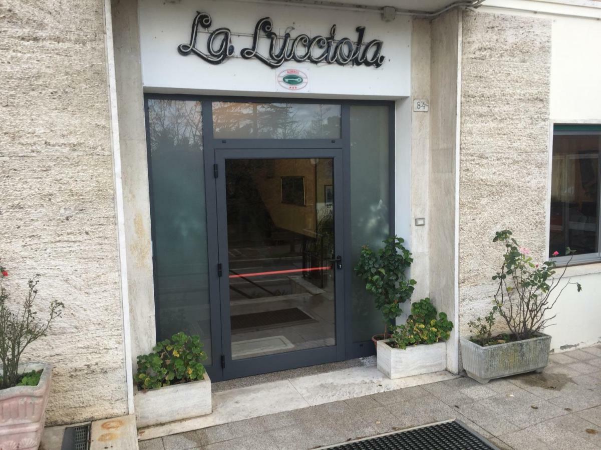 Hotel La Lucciola 끼안챠노테르메 외부 사진