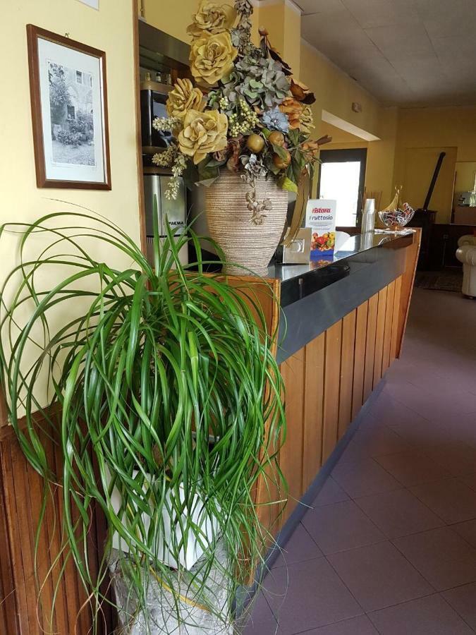 Hotel La Lucciola 끼안챠노테르메 외부 사진