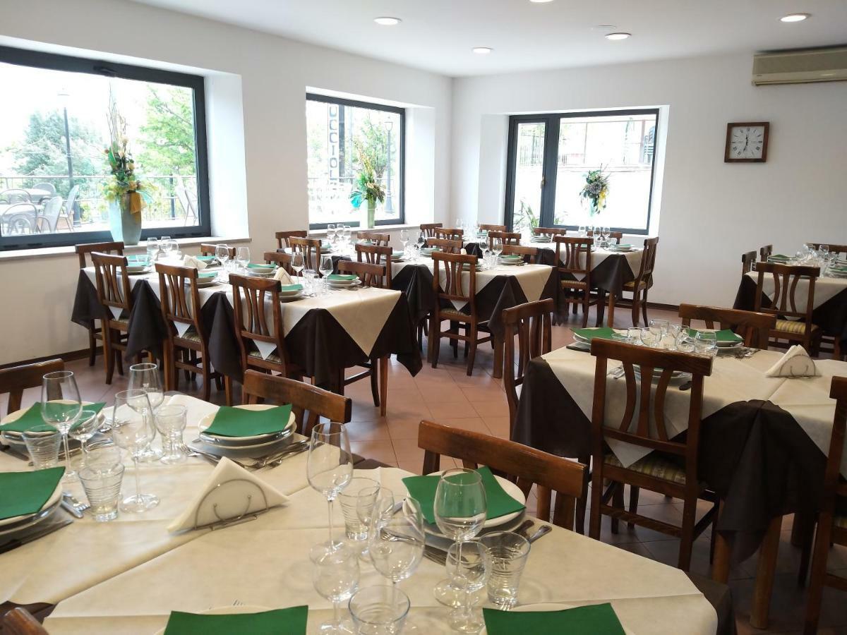 Hotel La Lucciola 끼안챠노테르메 외부 사진